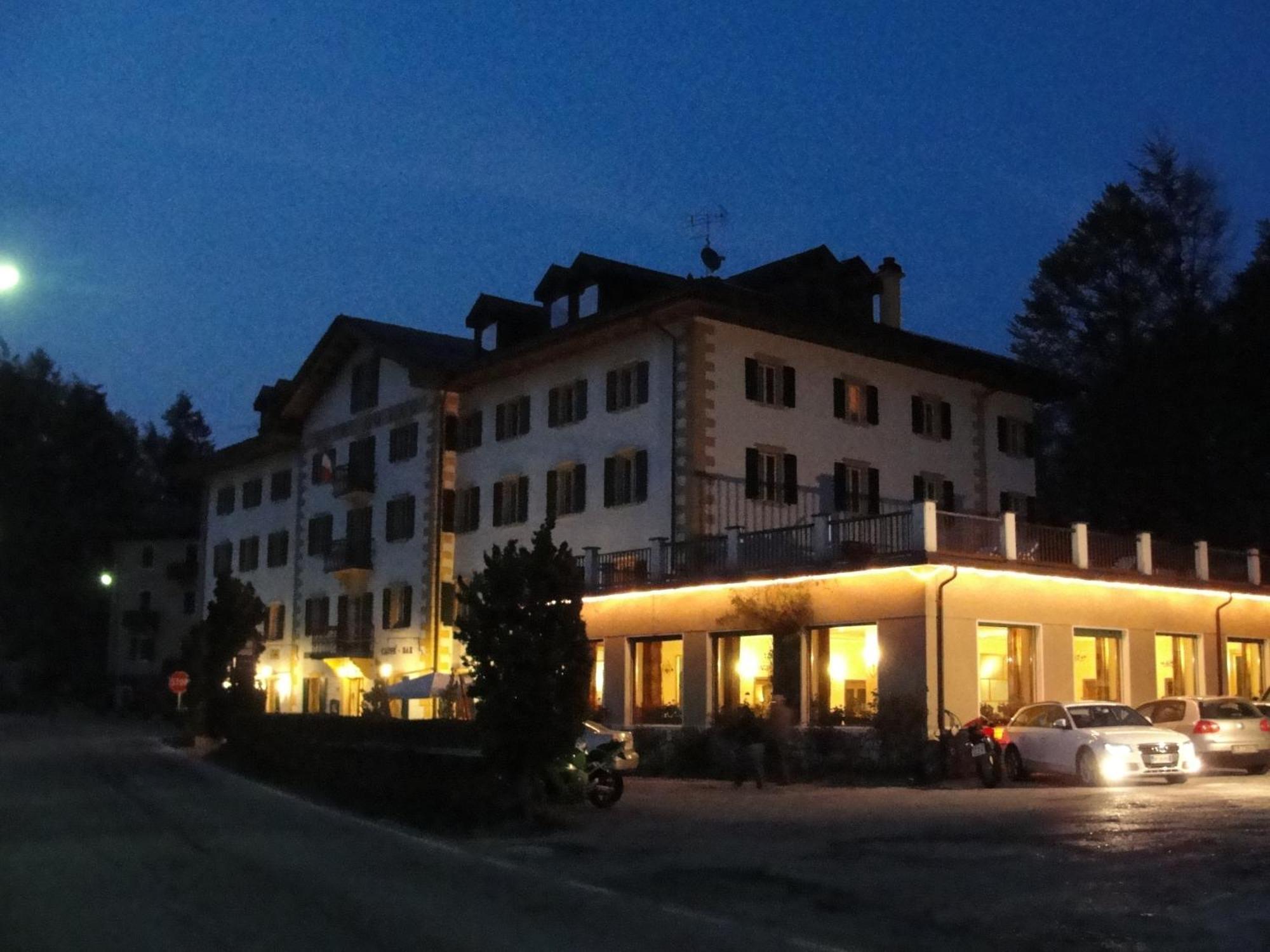לאבארונה Hotel Du Lac Parc & Residence מראה חיצוני תמונה