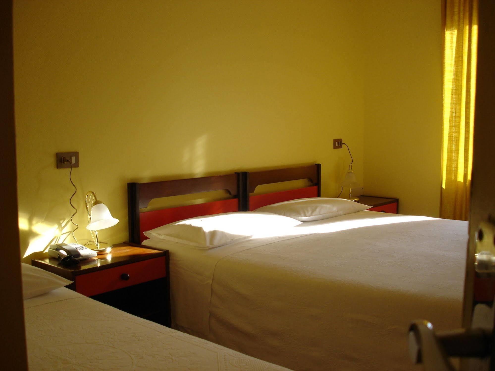לאבארונה Hotel Du Lac Parc & Residence מראה חיצוני תמונה