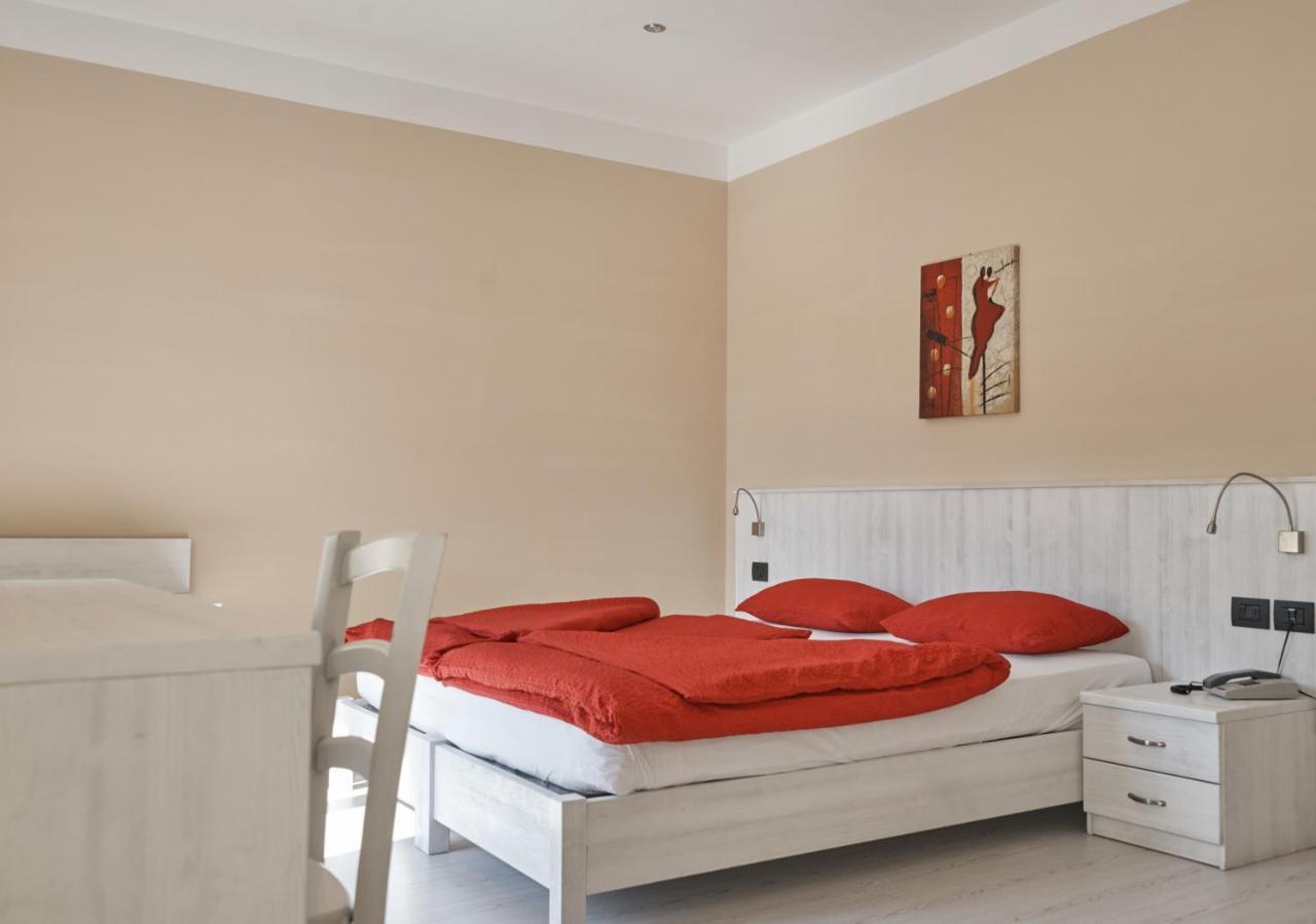 לאבארונה Hotel Du Lac Parc & Residence מראה חיצוני תמונה