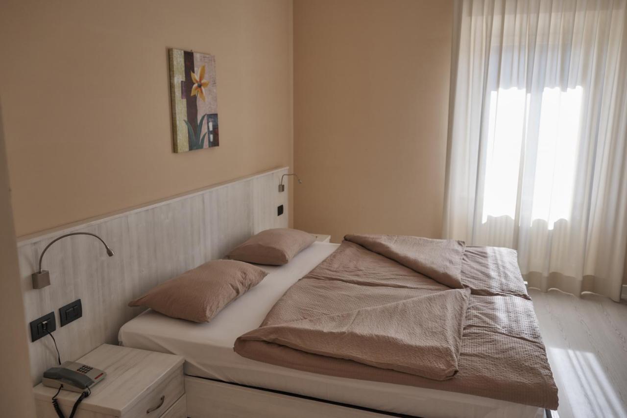 לאבארונה Hotel Du Lac Parc & Residence מראה חיצוני תמונה